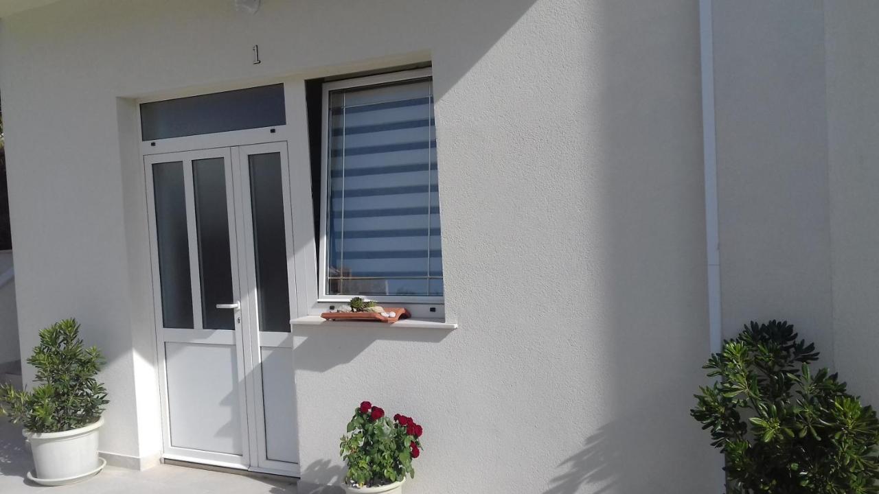 Duvnjak Apartment Mokosica Exterior photo